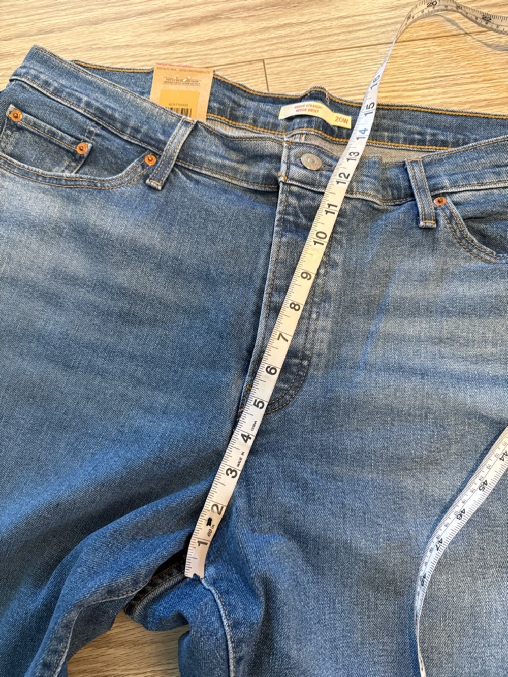 NWT Levi's Wedgie Straight High Rise - Picture 6 of 8